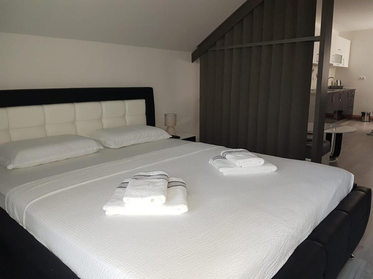 Apartmani Brigita Korenica Dış mekan fotoğraf
